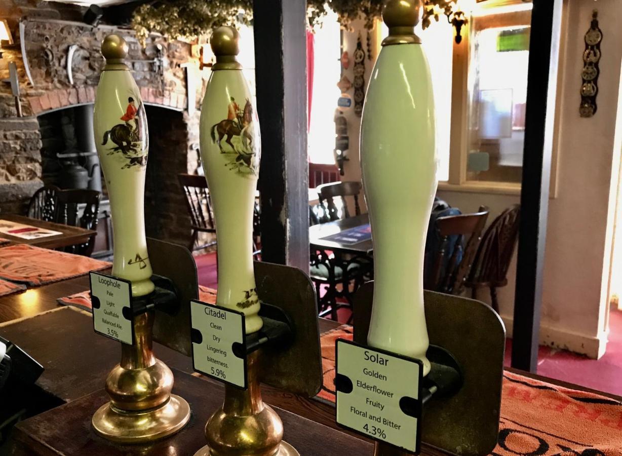 The White Horse Inn, Clun ภายนอก รูปภาพ